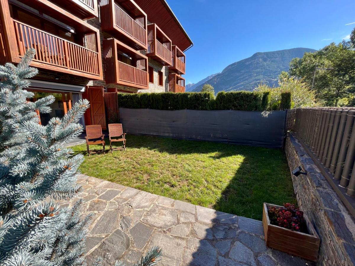 B49 - Bajo Con Jardin Peguera - Villmor Daire Benasque Dış mekan fotoğraf
