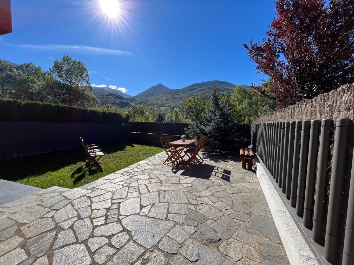 B49 - Bajo Con Jardin Peguera - Villmor Daire Benasque Dış mekan fotoğraf
